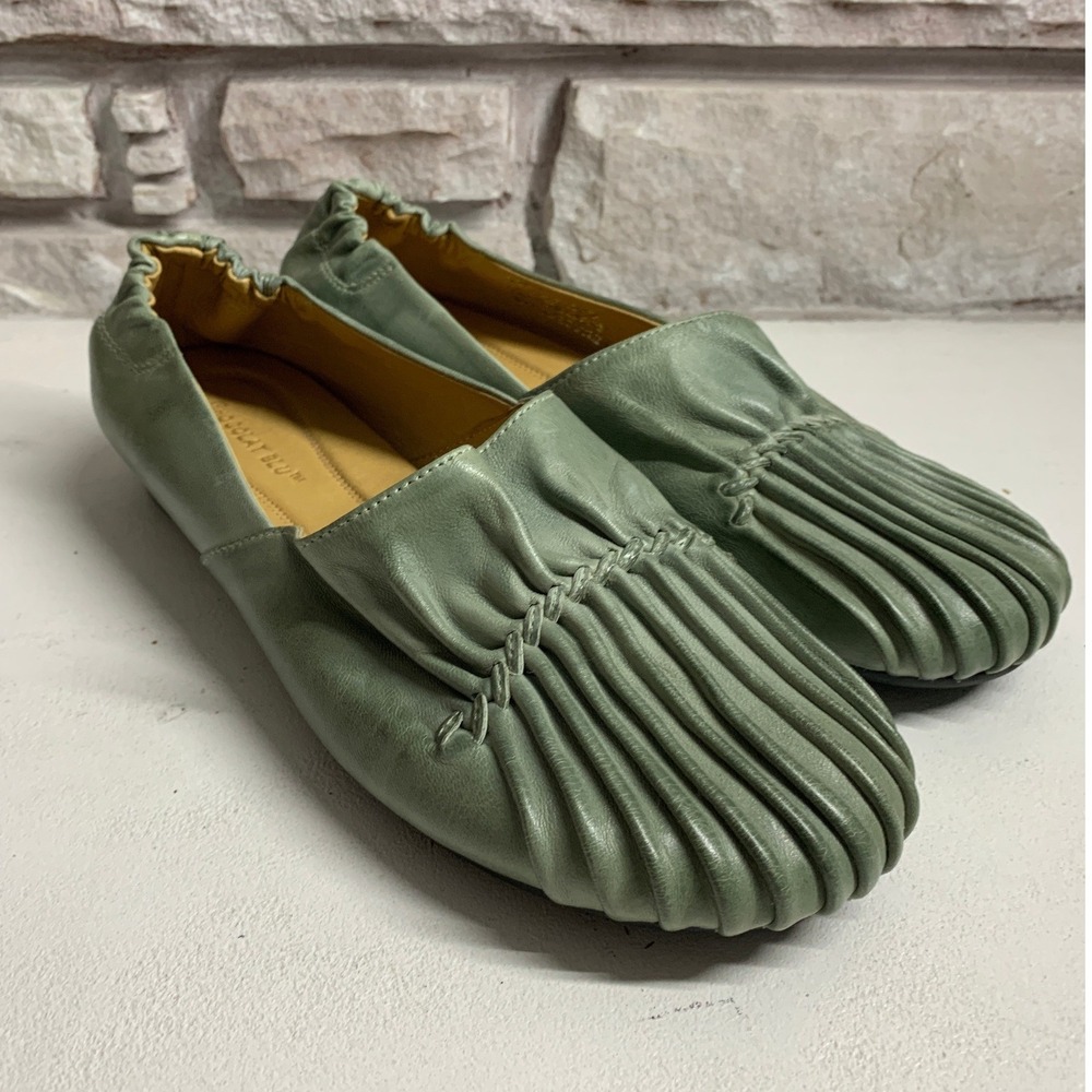 Chocolat Blu Vic Sage Green Leather Pleated Round Toe Flats Shoes Womens 7